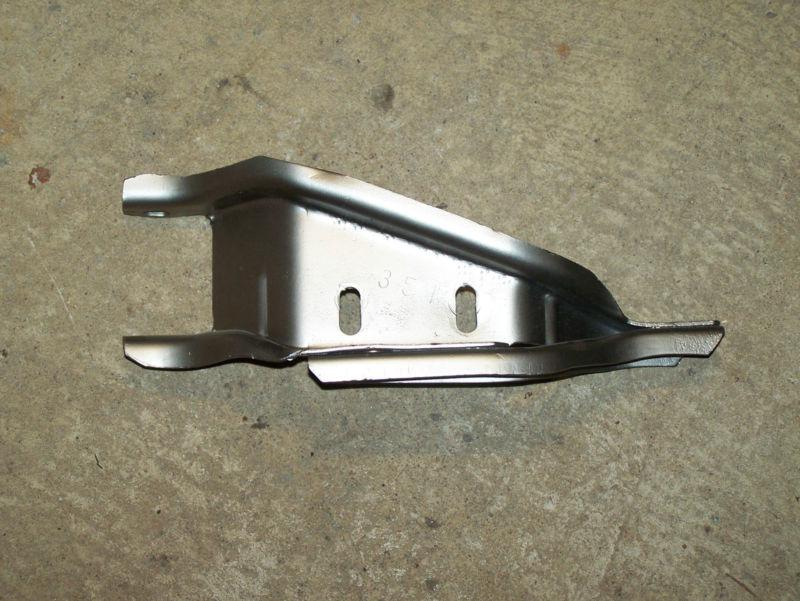 1969-1973 mustang/cougar 351 automatic transmission crossmember.