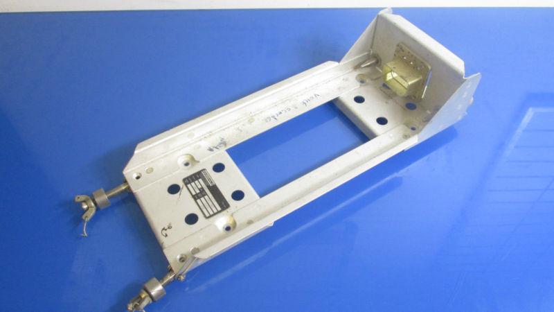 Fairchild vibration mount 9300-343 for cockpit voice recorder barry 20393-5b