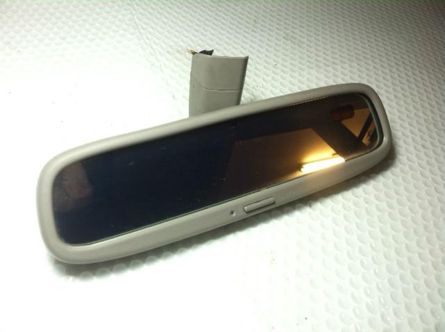 01-05 lexus is300 rear view mirror w/ auto dim oem