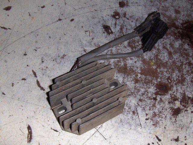 03 polaris 500 predator 2x4 atv rectifier / regulator t113