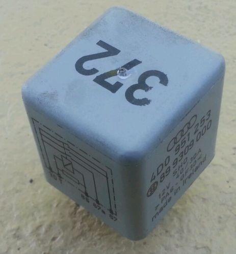 Vw volkswagen audi 372 relay 4d0 951 253