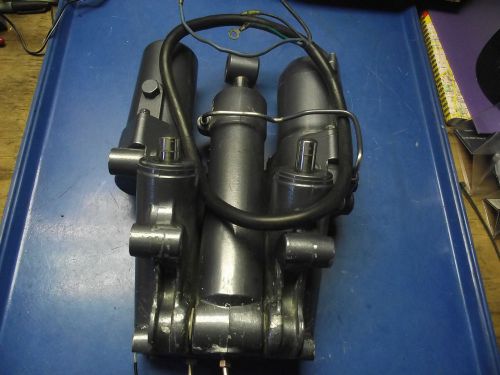 Yamaha 250hp s250txrx  powertrim unit