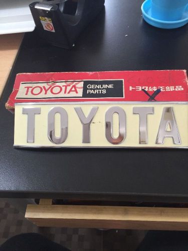 Genuine oem toyota 1979-1984 fj40 bj40 land cruiser rear emblem name plate