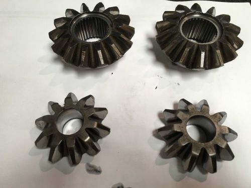Oem ford 8.8" rear axle 31 spline internal spider gears