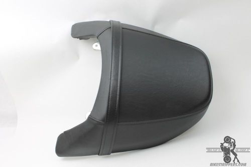 05-15 suzuki boulevard m109r  oem  passenger rear seat pillion never been sat on