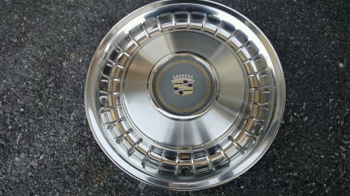 One used 15&#039;&#039; cadillac fleetwood 86-93 brougham 87-92- hubcap/wheel cover #2031