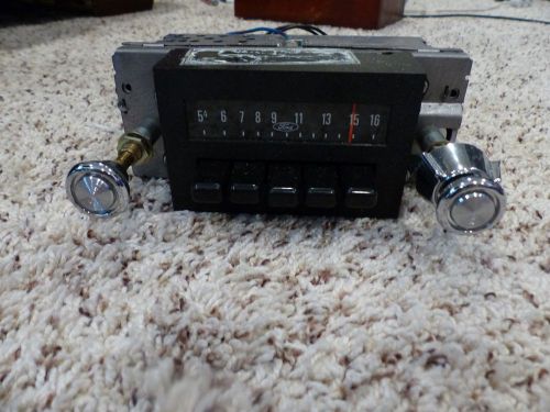 Original ford radio with knobs push buttons vintage