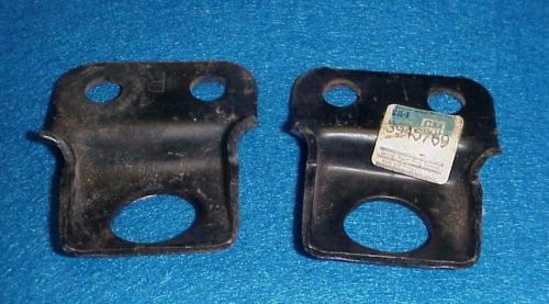 Nos 1969 69 camaro front bumper outer bracket pair left right 3945769 3945770