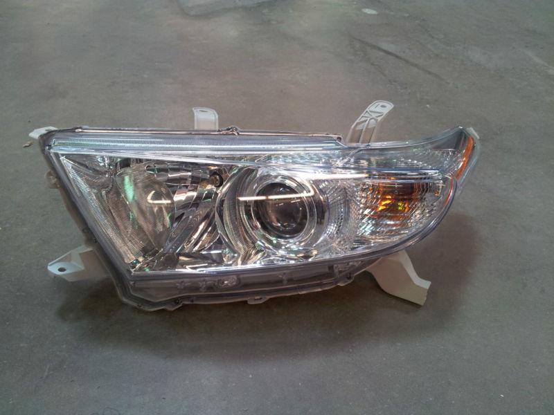 2011 2012 2013 toyota highlander driver side (left) head lamp light