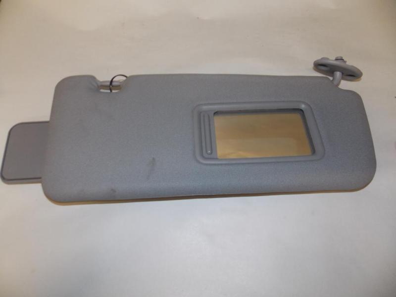 05-05 toyota rav4 rav-4 rav-4 right passenger sun visor 2005 #4195