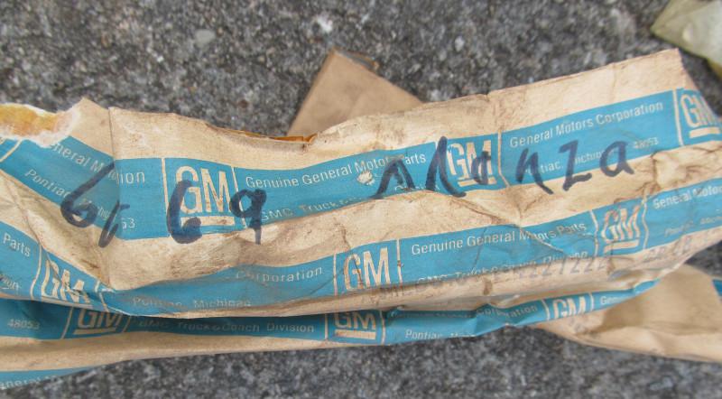 NOS 1966 1967 1968 1969 Chevrolet Corvair Monza Corsa Rear Wheel Well Mouldings, US $209.99, image 2