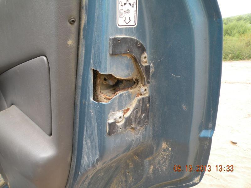 2001 focus right rear inner door latch 196747