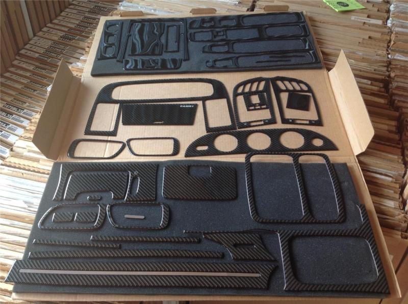 2005-06 toyota camry w/auto trans genuine carbon fiber black finish dash kit