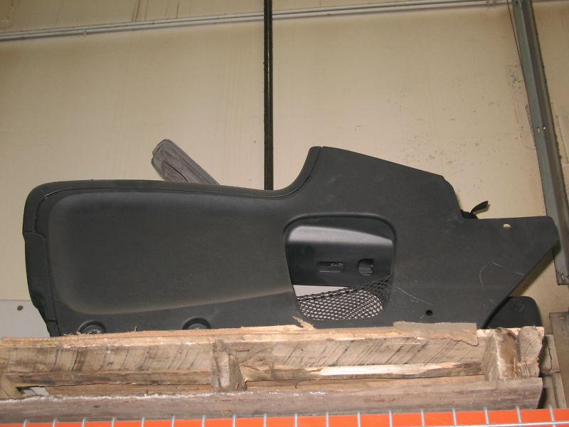 Dodge/chrysler minivan  super console 2011-13 black