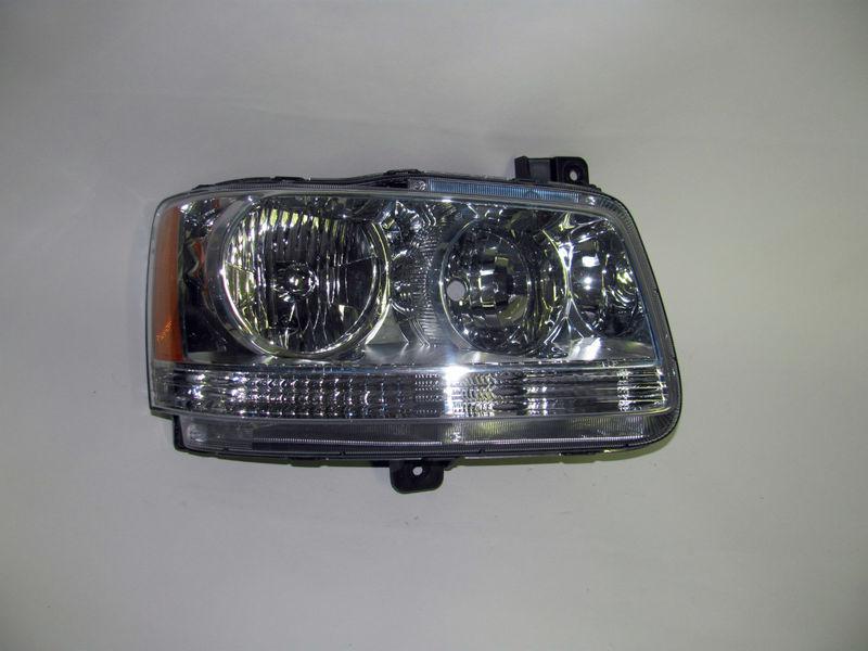08 dodge magnum oem right headlight nice!