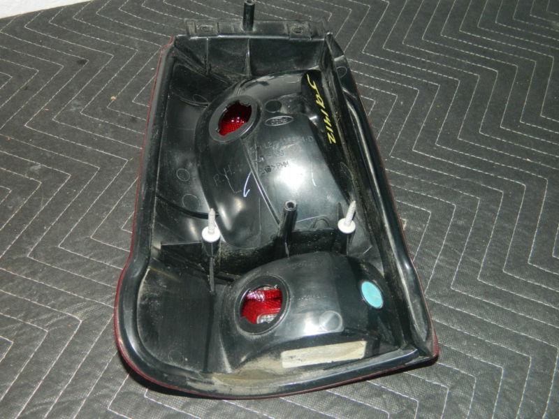 Purchase OEM 20012003 FORD EXPLORER RIGHT/PASSENGER SIDE TAIL LIGHT