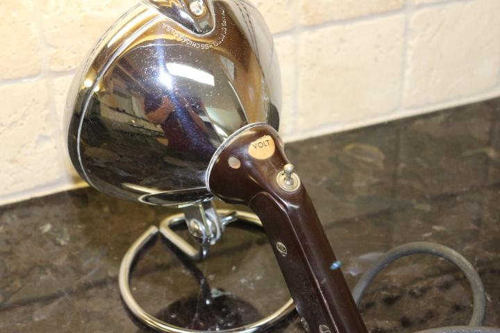 Vintage unity hand held pistol grip 12 volt fire dept spotlight