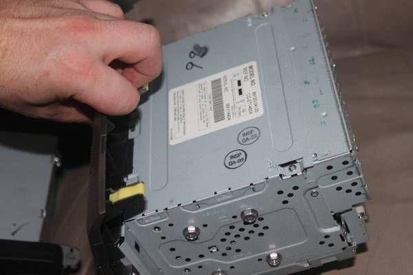 Toyota 2005 - 2011 tacoma (jbl) jbl stock cd player rds a51811