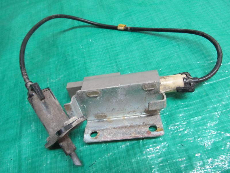 87- 1989 ford mustang 5.0 302 fuel door release power switch actuator hatchback 