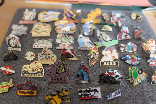 Over 40 badges  motor cycle racing/advertising  pin badge