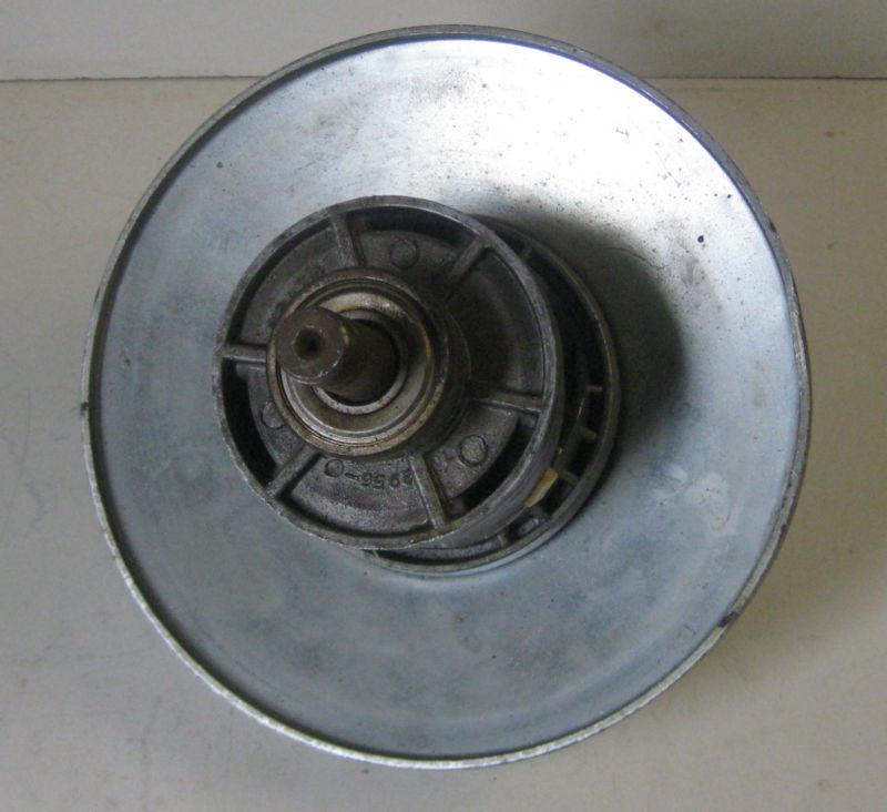 Salsbury 780  driven clutch 141100 vintage snowmobile atv's intergral shaft