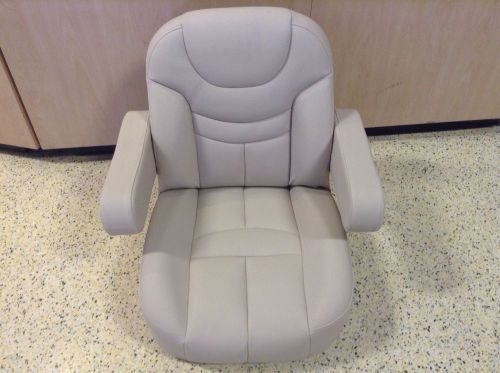 Pontoon helm chair