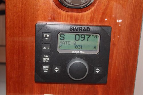 Simrad auto pilot system with manuels