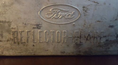 Vintage ford reflector flare kit