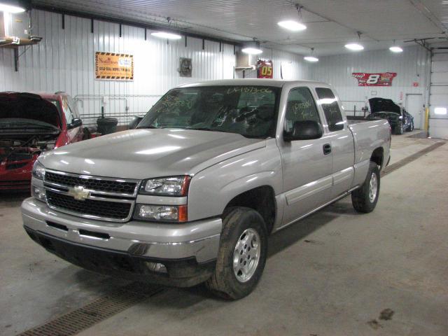 2006 chevy silverado 1500 rear seat belt & retractor only rh passenger gray