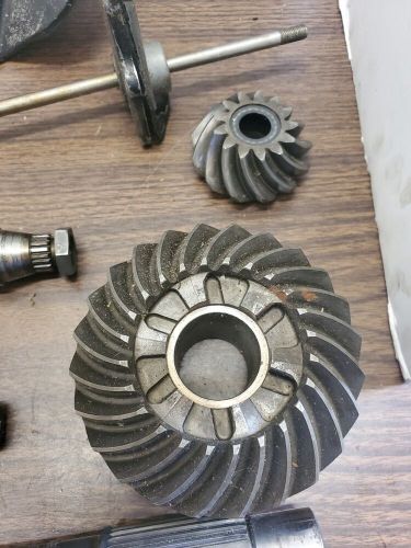 911709 911693 omc cobra parts