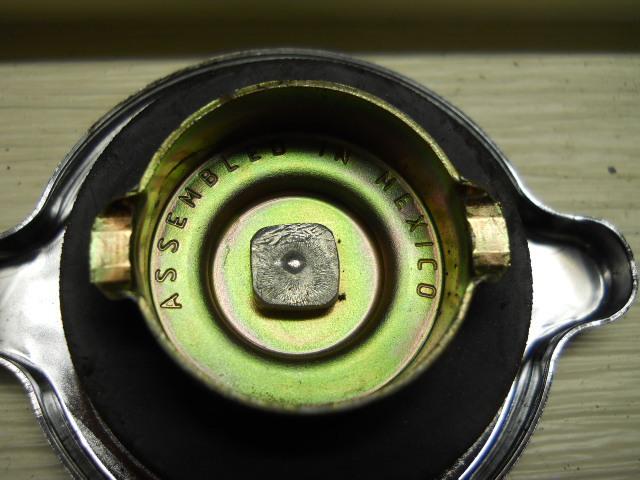 chevy gm oil cap assembled in mexico chrome nos, US $5.00, image 2