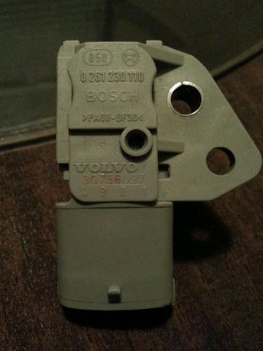 Bosch 0261230110 ,0 261 230 110 fuel pressure sensor,volvo 30756097