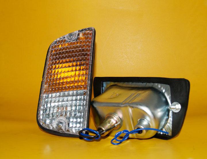 Datsun 620 ute front turn signal lights lh/rh   new