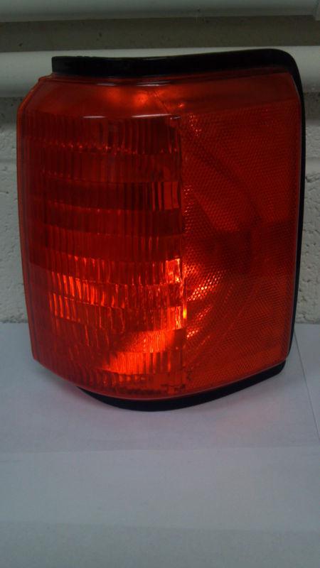 1987-1991 ford left corner marker light lamp