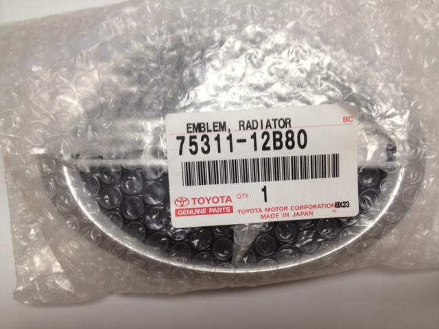 Scion xb new oem radiator grille emblem 75311-12b80