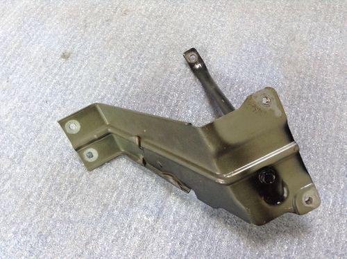 GM CHEVROLET OEM Fender Front Bracket Left , US $29.00, image 2