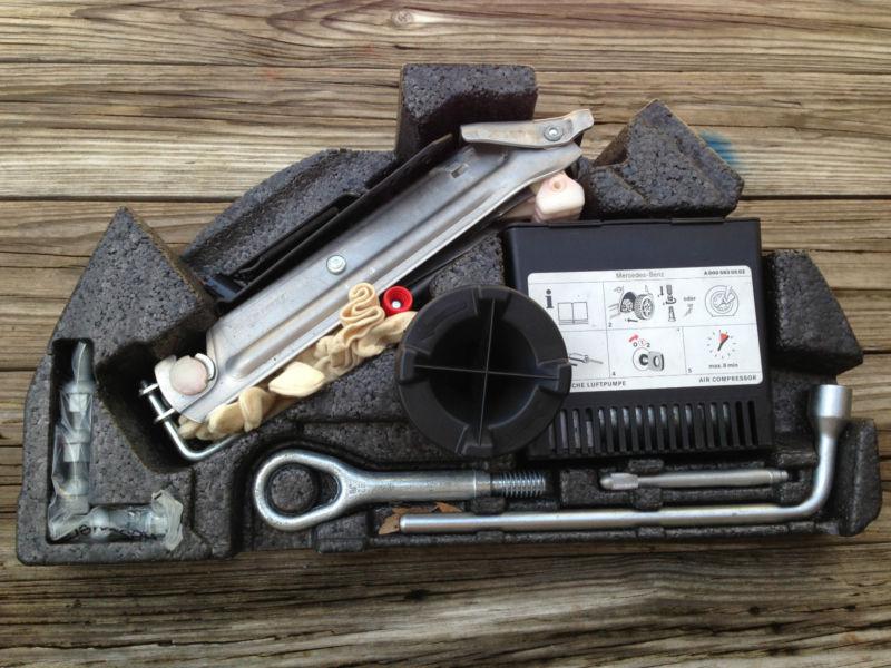 Find MERCEDES SLK,CLK,C class W203 => EMERGENCY JACK KIT + AIR TIRE COMPRESSOR PUMP in North