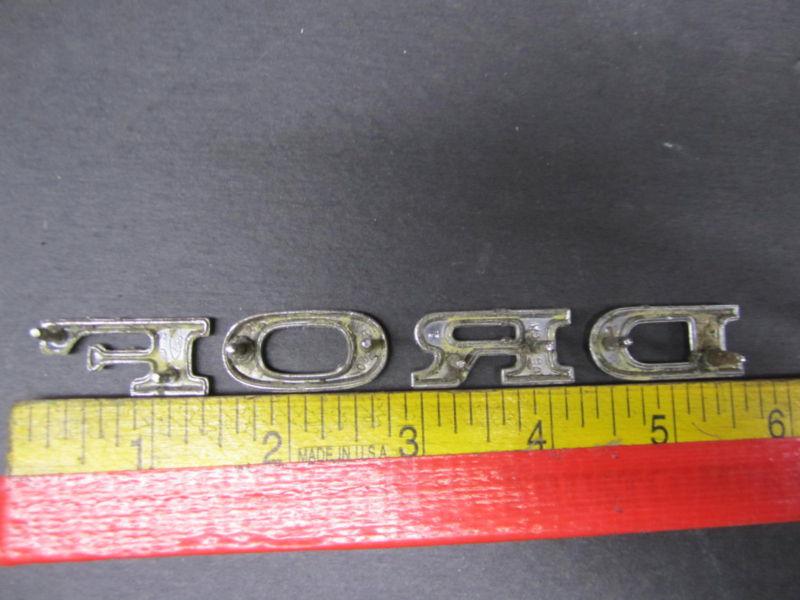 FORD PINTO EMBLEM ORNAMENT