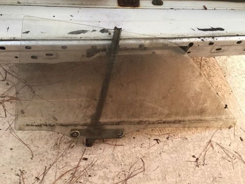 Ford pinto,mercury bobcat 2 door wagon right side front door glass 1971-74