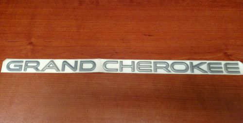 Jeep grand cherokee nameplate badge 5jm98ca1aa