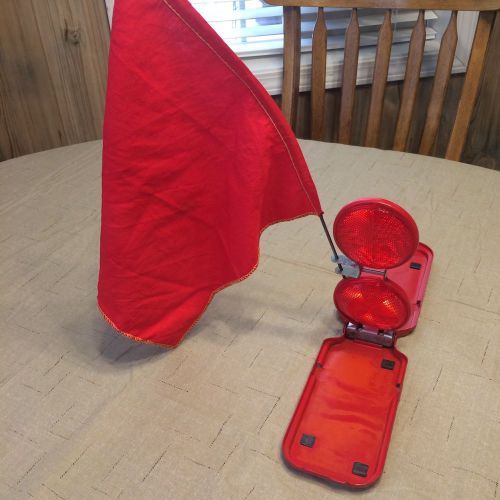 Roadside safety reflector with flag by miro - flex company inc.