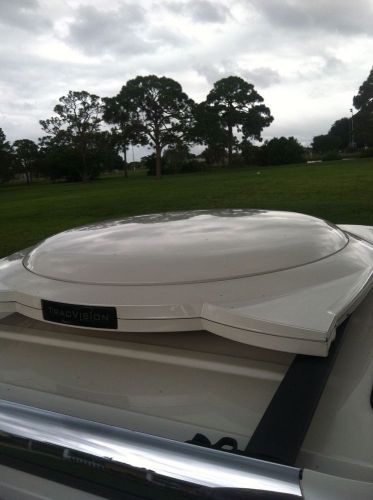 Kvh tracvision a7 automatic in-motion system satelite