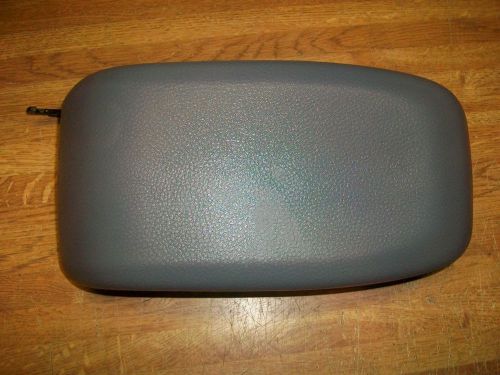 Console arm rest light gray mitsubishi lancer oz 2002 2003 2004 2005 2006