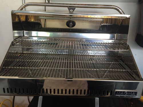 Magma monterey 2 gourmet series gas grill marine