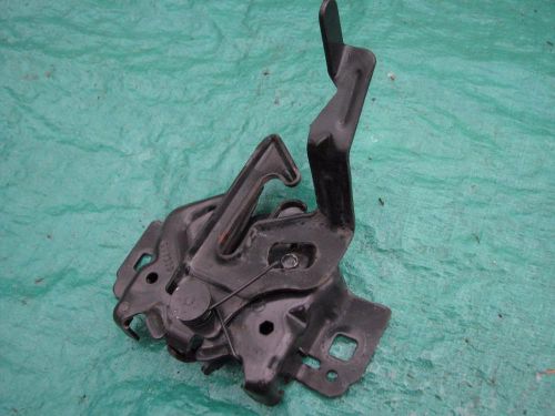 Hood latch / release assy ford expedition / navigator oem 97-02