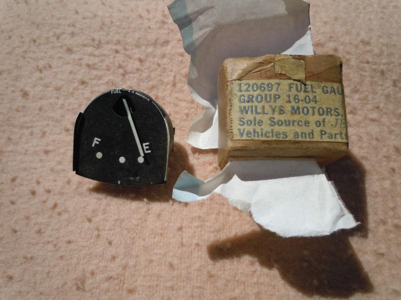 Nos willys jeep  fuel gauge in original worn box  made by king seeley