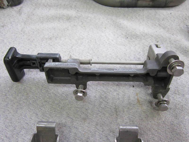 SEAT LATCH & BRACKETS FOR A 1990 YAMAHA WAVERUNNER 650cc WAVE RUNNER w/ GRIPS, US $24.99, image 2