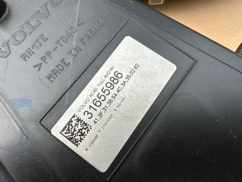 Perfect! volvo xc40 genuine pair side led headlight