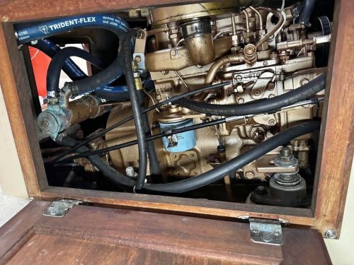 Universal M25 , Marine Diesel Engine , 21 HP with Transmission CATALINA, US $5,950.00, image 5