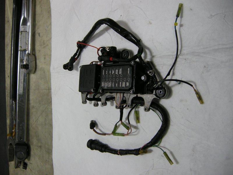 Yamaha outboard 90 hp cdi regulation box and wiring from model # 90aeto 6h1